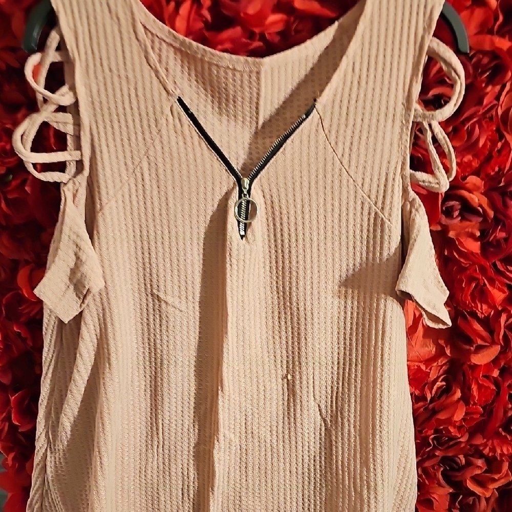 Elegant Cream/Mauve Women's Top with Zipper Detail & Cutout Shoulders Size L/XL